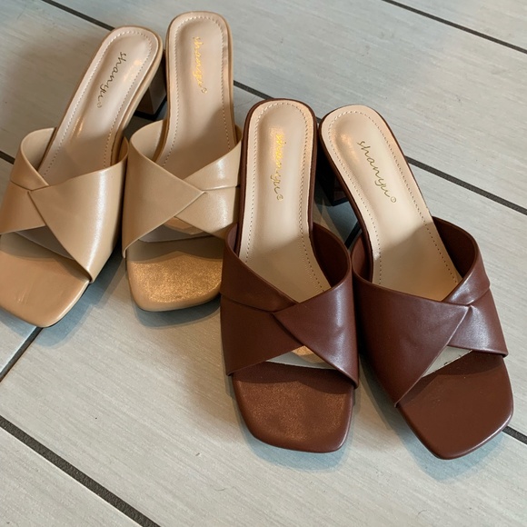 Shanyu Shoes - NWT 2 PAIRS OF SLIP ON CHUNKY HEEL DRESSY SANDLE IN NEUTRAL COLOR